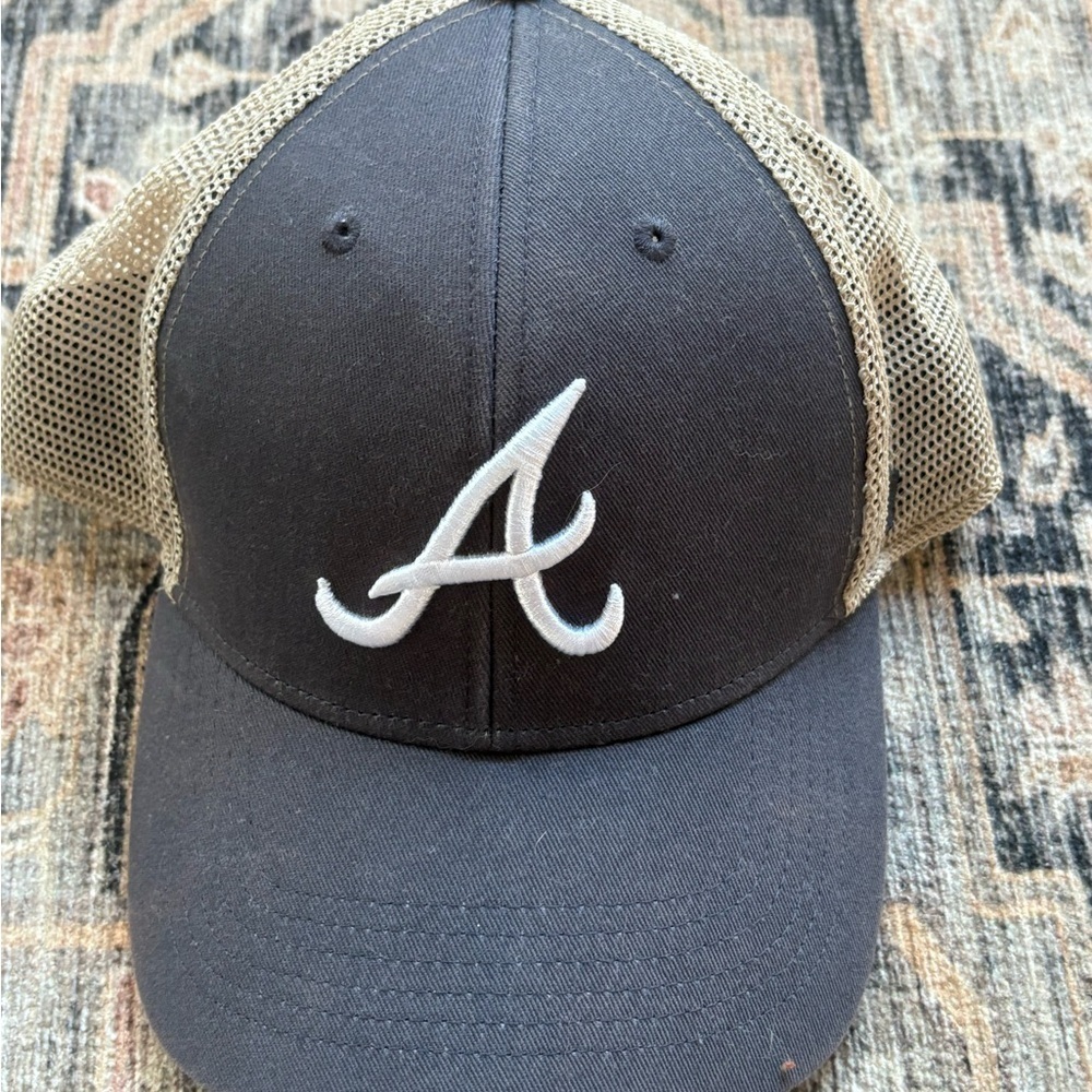 Genuine Merchandise Atlanta Braves ‘47 trucker hat.